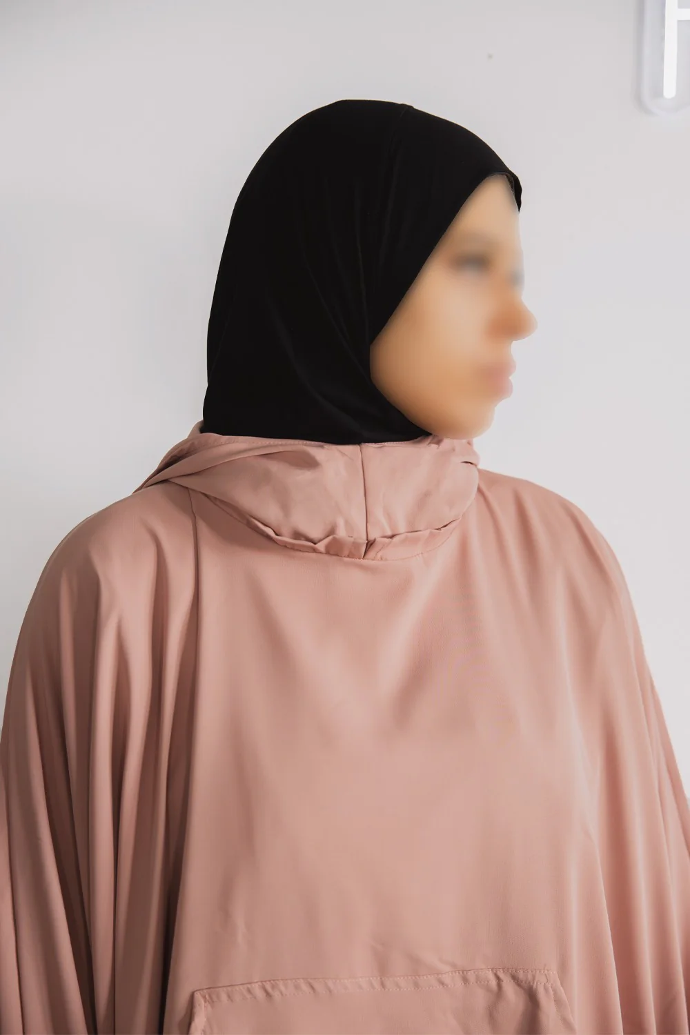Hijab Sport Femme SafwaFlow™ – Respirant, Anti-Transpiration, Maintien Parfait, Confort Actif - Image 10