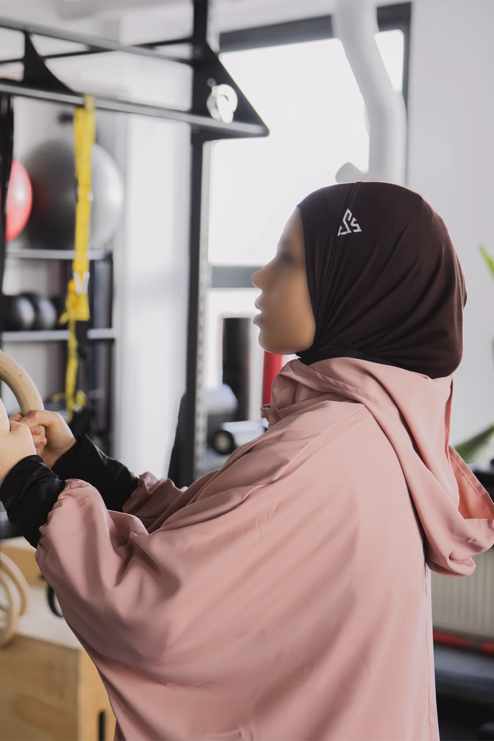 Hijab Sport Femme SafwaFlow™ – Respirant, Anti-Transpiration, Maintien Parfait, Confort Actif - Image 15