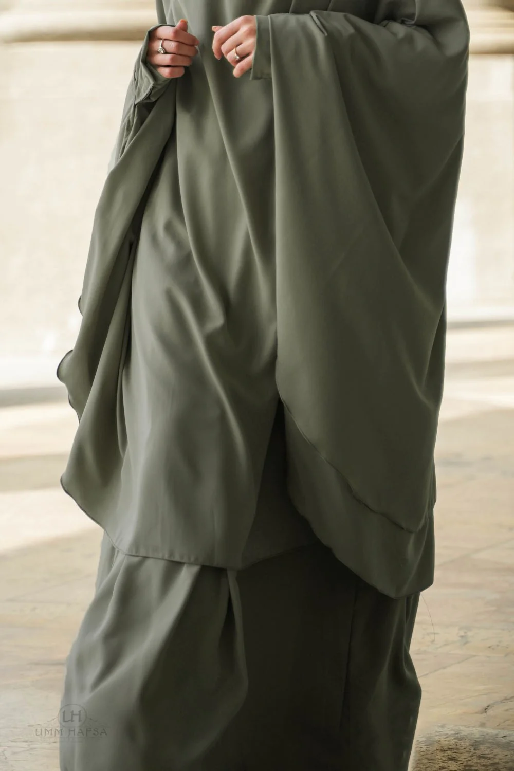 Jilbab Amira 2 voiles Umm Hafsa - Image 6